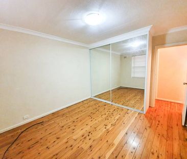 Handy Location! - Photo 3