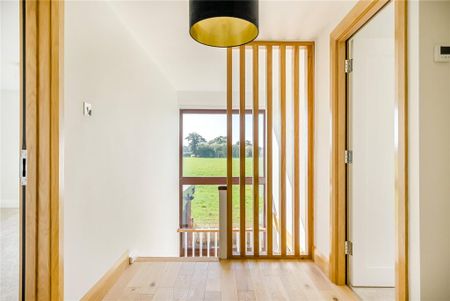 4 bedroom detached house to rent - Photo 4