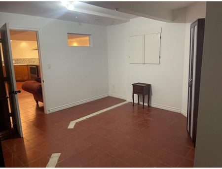 For Lease - 180 Estate Garden Drive, Richmond Hill, Ontario - Photo 5