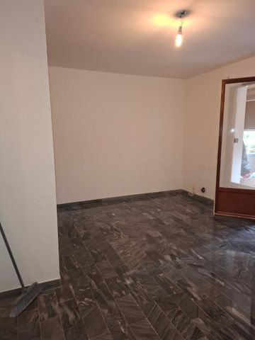 Location appartement 1 pièce, 27.00m², Hyères - Photo 2