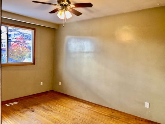 For Lease - 42 Scarboro Crescent, Toronto, Ontario - Photo 1