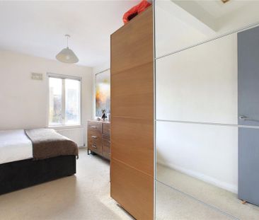 2 bedroom maisonette to rent - Photo 3