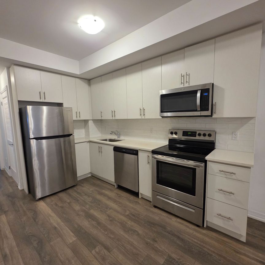 For Lease - 2635 William Jackson Drive Unit# 409, Pickering, Ontario - Photo 1