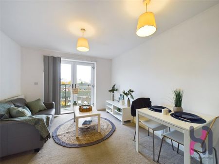 1 bedroom flat to rent - Photo 2