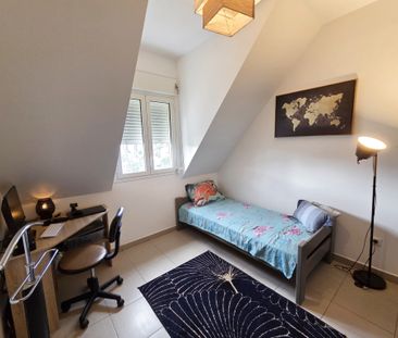 Location Appartement 4 pièces 81m² ST DENIS 97400 - Photo 5