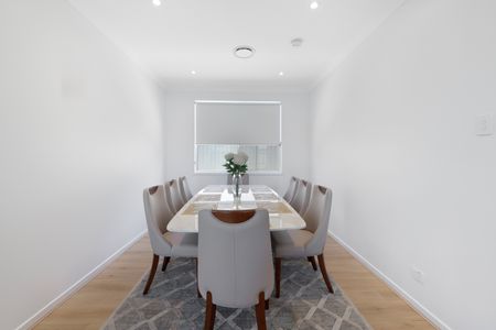 137A Barrier Reef Drive, Mermaid Waters QLD 4218 - House For Rent | Domain - Photo 2