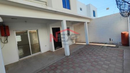 CASA EN RENTA UBICADA EN COL. PUENTE REAL - Foto 3