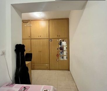 barcelona, Catalonia 08028 - Photo 2