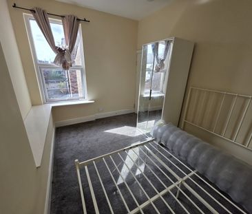 Room in a Shared House, Lawrence Road, L15 - Photo 6