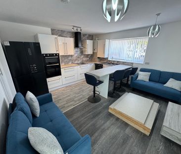 Partington Lane Swinton Manchester Greater Manchester - Photo 3