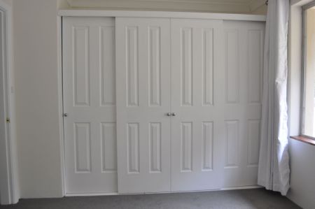 Neat & Modern Living in Upper Piper Street! - Photo 3