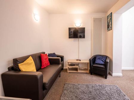 6 bedroom house to rent - Photo 3