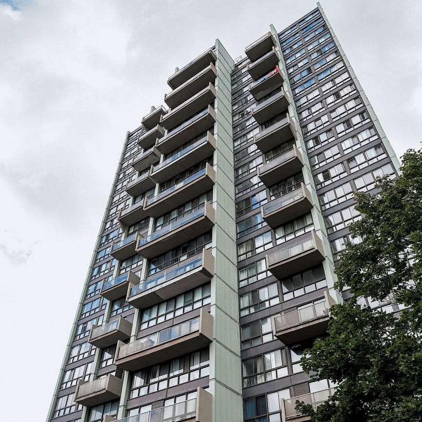 5999 Monkland Avenue, Montréal, QC - Photo 1