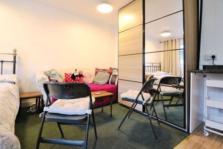 Studio to rent - Photo 5