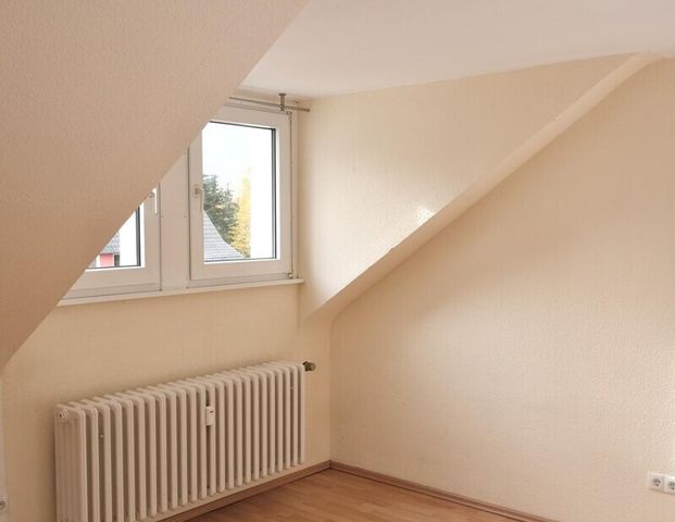 Renovierte Dachgeschosswohnung mit guter Aufteilung in BGL-Hand!!! - Foto 1