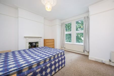 4 Bed Maisonette, Very Near Netherbury Road Area, W5 - Photo 5