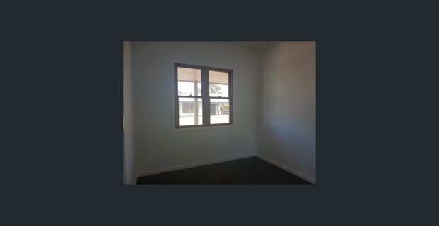 4 bedroom 2 bathroom property for rent! - Photo 1