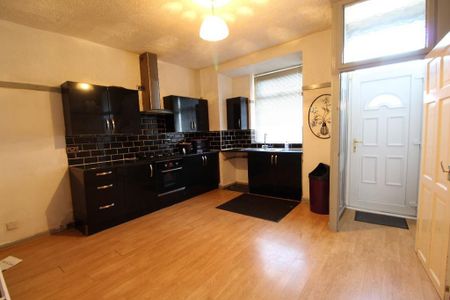 2 bedroom terraced house to rent - Photo 3