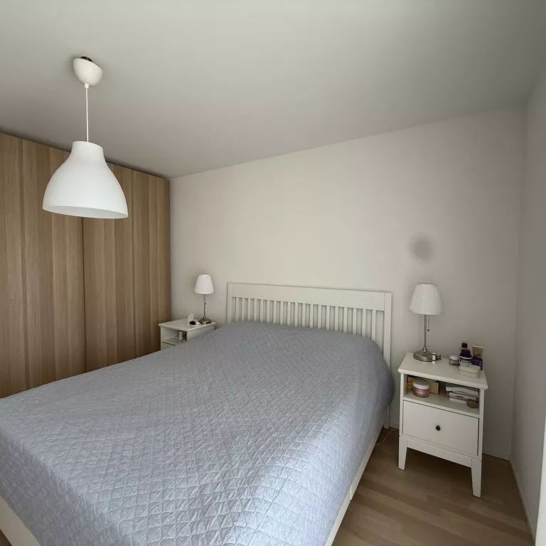 Appartement récent au dernier étage - Photo 1