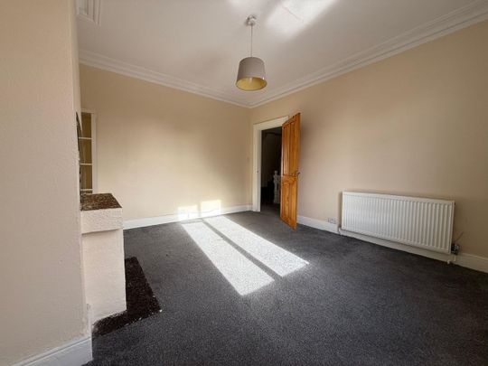 4 Bed Flat, Cameron Road, CR0 - Photo 1
