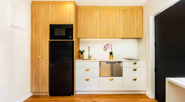 Manor Magic - Photo 1