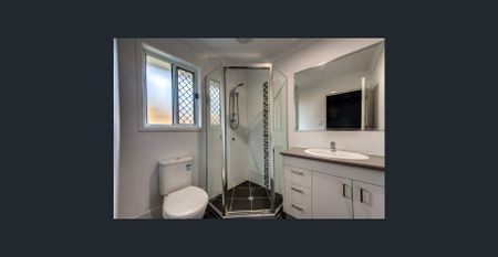 10 Berkshire Pl, Heathwood, Qld 4110 - Photo 4