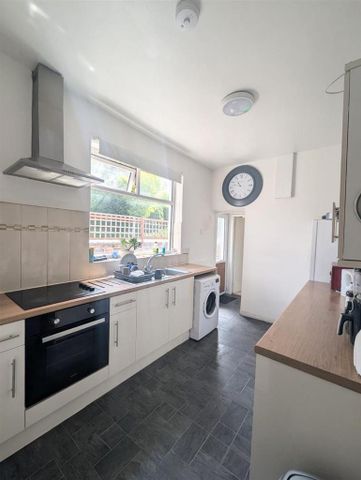 4 bedroom property to rent - Photo 5