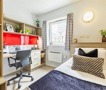 1 bedroom in a flat share to rent - Photo 4