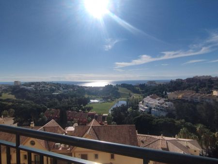 Atico en alquiler en Cortijo de Torrequebrada, Benalmadena - Photo 4