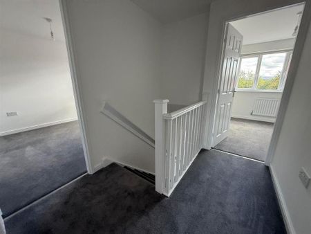 3 bedroom detached house to rent - Photo 3