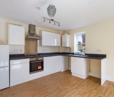 Greenaways, Ebley, Stroud, Gloucestershire, GL5 - Photo 2