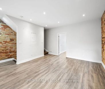 Condo Townhouse For Lease | W9256696 - Photo 6