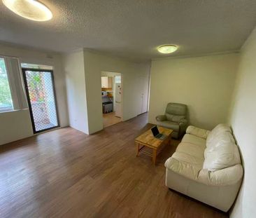 Furnished/ Unfurnished option with spacious one bedroom with privat... - Photo 2