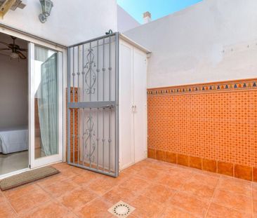 Apartment in Fuengirola, Costa del Sol - Photo 2
