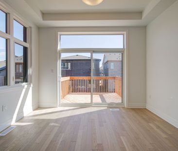 For Lease - 1230 Maverick Way, Oakville, Ontario - Photo 3