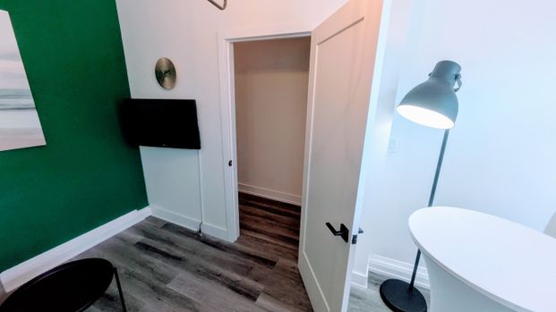 For Lease - 206 Bathurst Street Unit# Lower, Toronto, Ontario - Photo 1