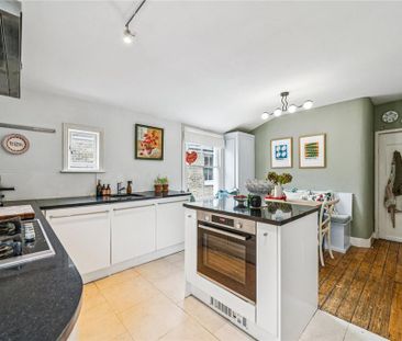 4 bedroom maisonette to rent - Photo 2