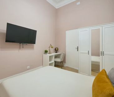 Largo Vitorino Damásio, Lisbon, Lisbon 1200-872 - Photo 6