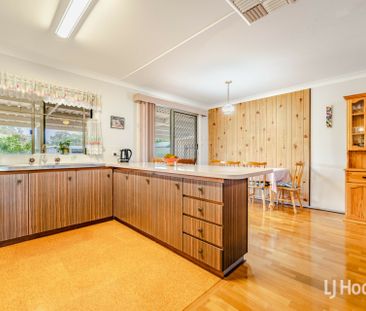 Family Home with large Powered Workshop - Plus Shed - Photo 1