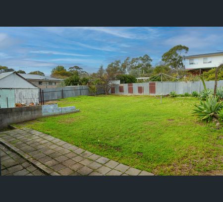 8 Holme Street, Para Hills, SA 5096 - Photo 5