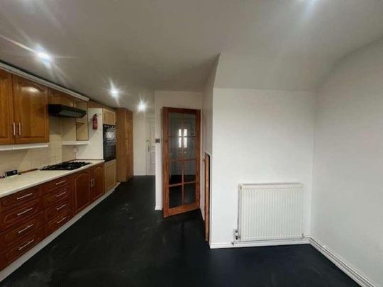 Upper Mealines, Harlow, Essex, CM18 - Photo 1