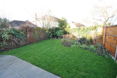 3 bedroom semi-detached house to rent - Photo 5