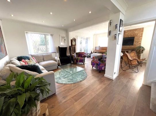 4 bedroom house to rent - Photo 1