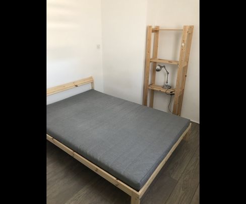 AVIGNON INTRA MUROS: Très belles prestations pour ce grand appartement climatisé - Photo 1