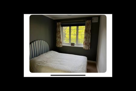 2 Bed Flat, Sheen Court, TW10 - Photo 2