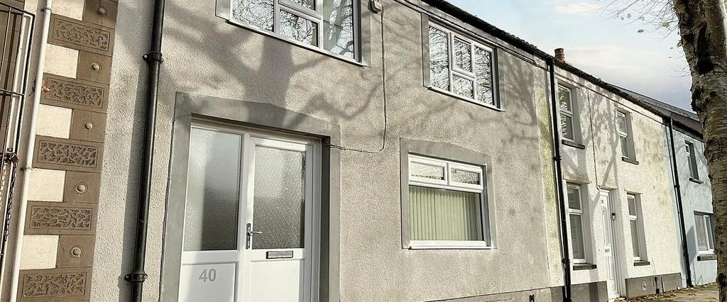 3 bedroom terraced house to rent - Photo 1