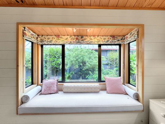 Welcome home to 123 Marine Parade. - Photo 1