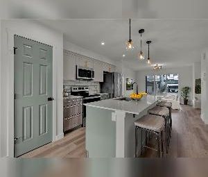 1-3 Unit Home in North Edmonton Crystallina Nera - Photo 4