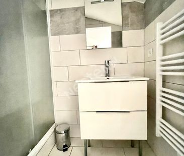 Loue petite maison de village T2 mezzanine meublée de 30m² à Châtea... - Photo 5