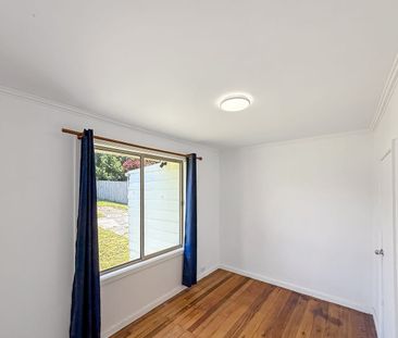 Charming Corner-Home in the Heart of Morwell - Photo 3